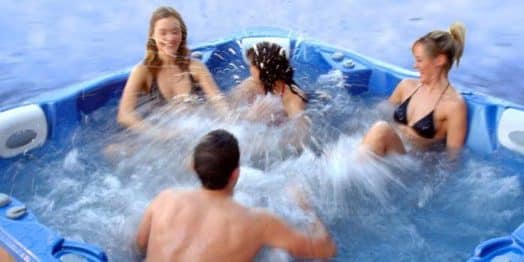 Everything You Need to Know Before Installing a Jacuzzi on the Terrace -  Aquagrup