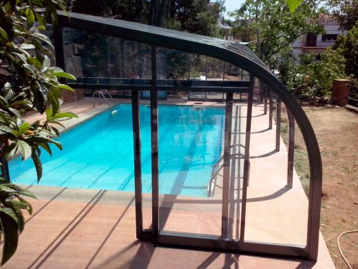 Foto cubierta alta y adosada para piscina