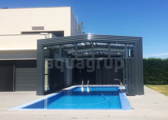 Imagen cubierta telescópica para piscina