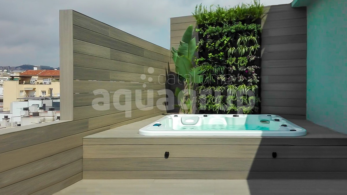 Everything You Need to Know Before Installing a Jacuzzi on the Terrace -  Aquagrup