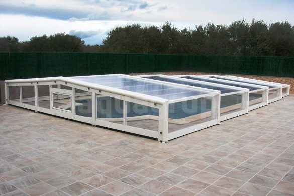 Foto cubierta baja para piscina