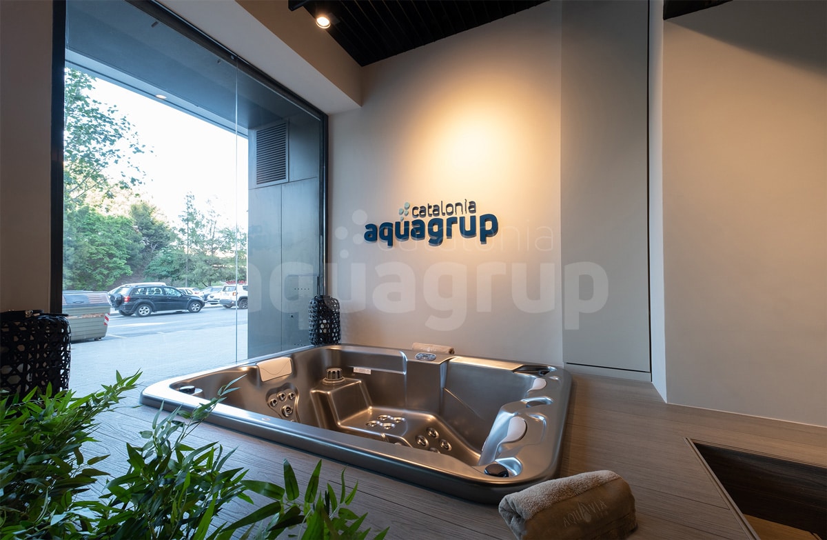 Showroom Aquagrup - Exposició de spas, swimspas i tancaments - Aquagrup