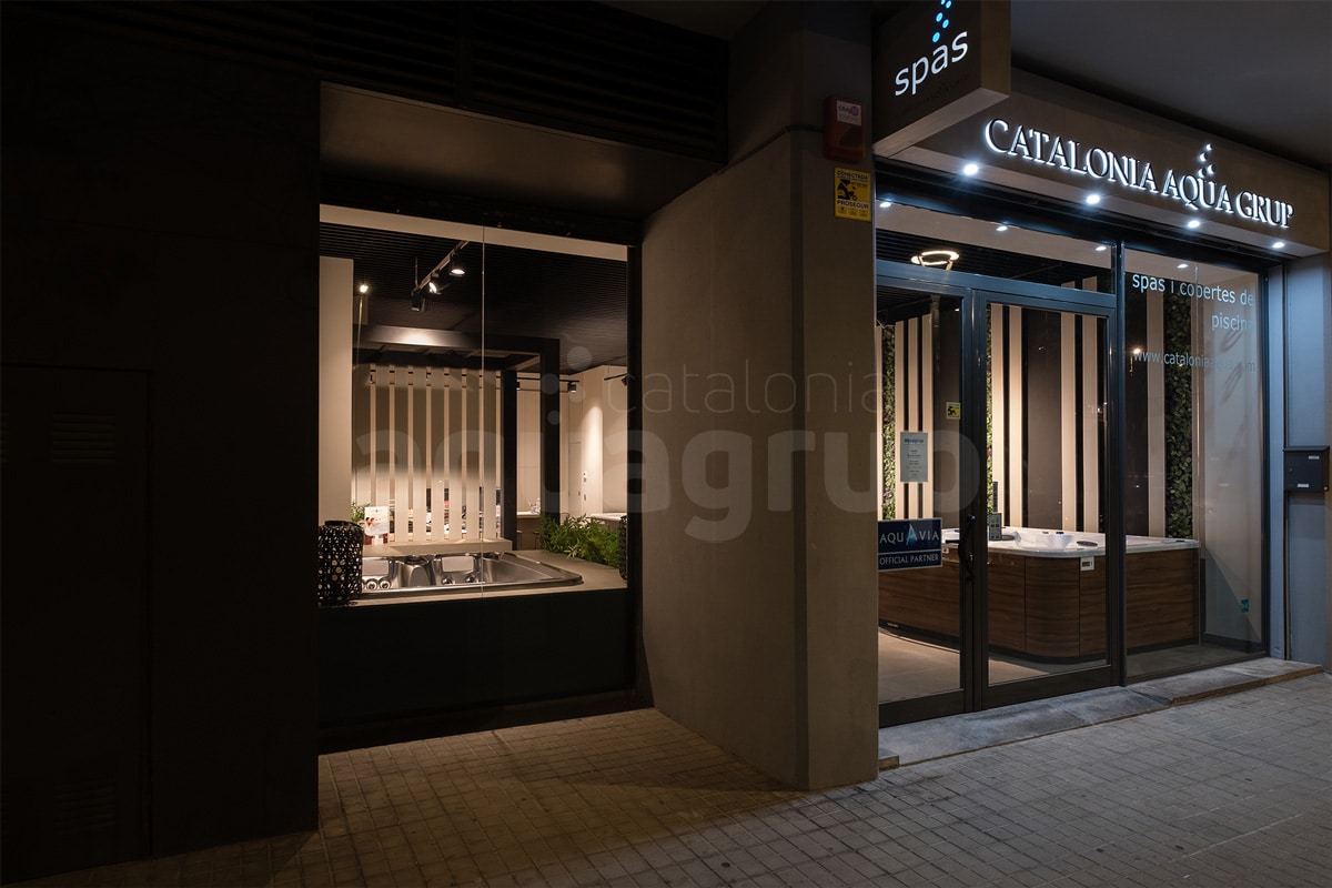 Showroom Aquagrup - ShowRoom of Spas, swimspas and enclosures in Barcelona - Aquagrup