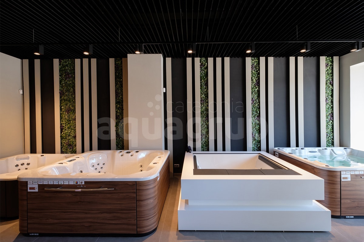 Showroom Aquagrup - Exposición de spas, swimspas y cerramientos - Aquagrup