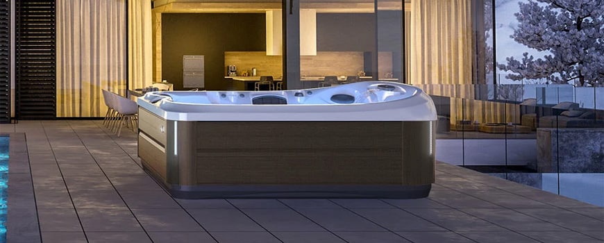 Comrpar Jacuzzi® J-495