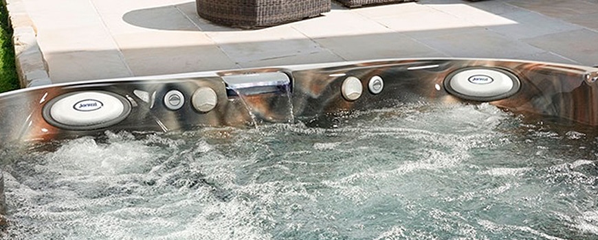 Jacuzzi J335