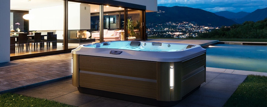 Jacuzzi J335