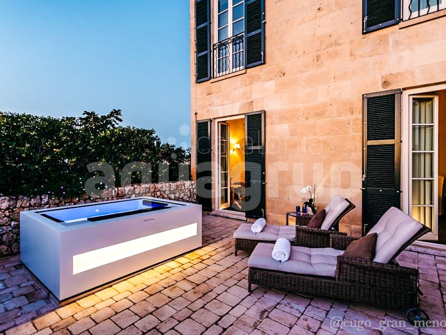 Hot tub in hotel room terrace